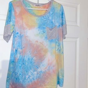 Hapatics brand short sleeve tie-dye shirt. Boutique style t-shirt